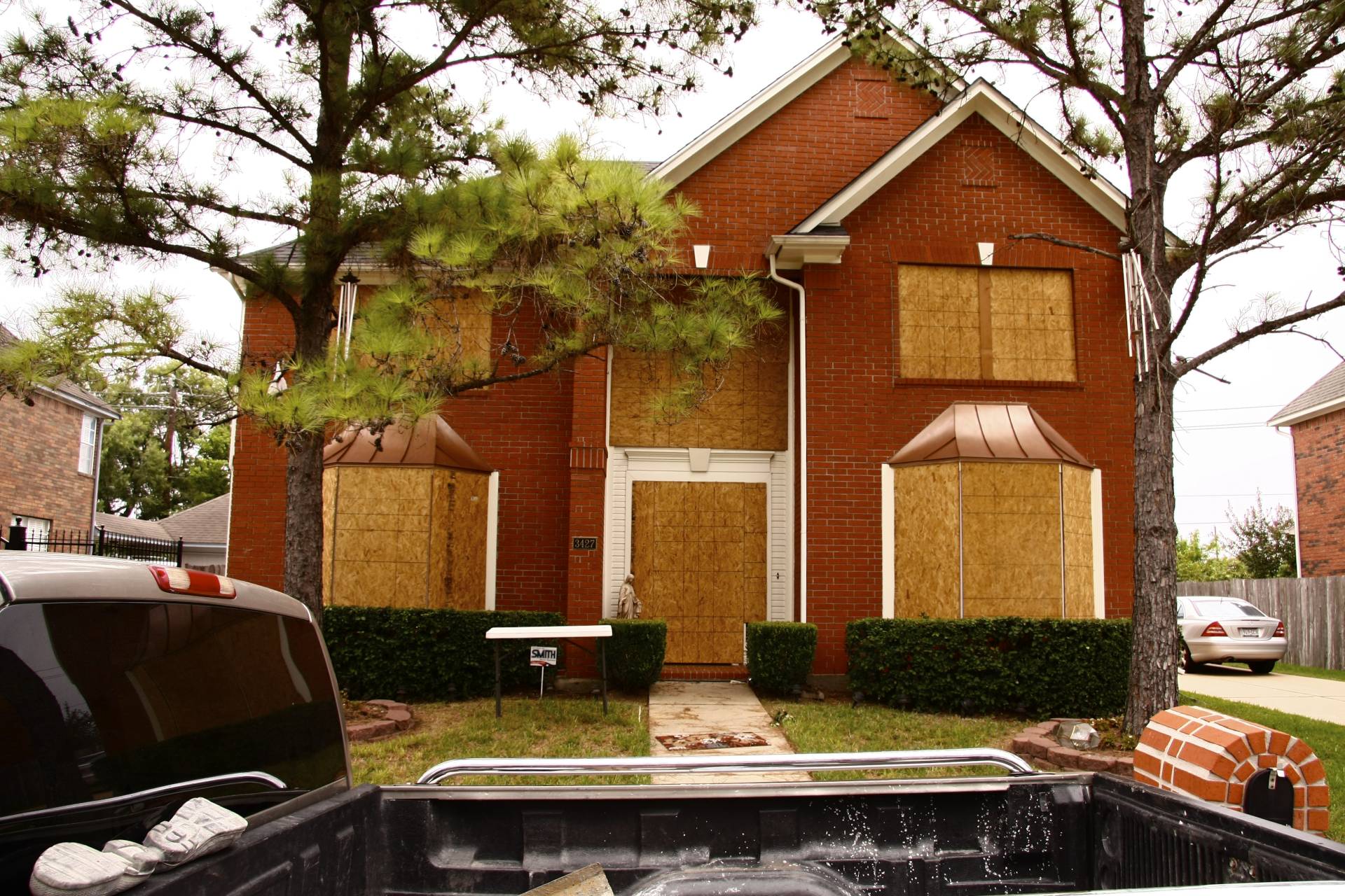 boarded up house 1